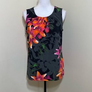 Worthington || Woman’s floral and black sleeveless blouse size Medium